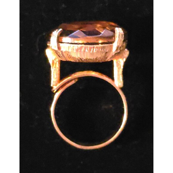 Large Amber-Like Faceted Oval Gold-Tone Adjustable Ring Signed by "Lisa" - Picture 3 of 10